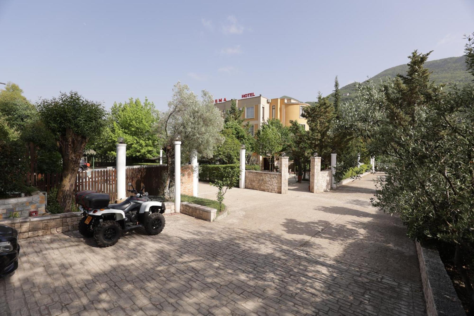 Mema Resort Mirash Bagian luar foto